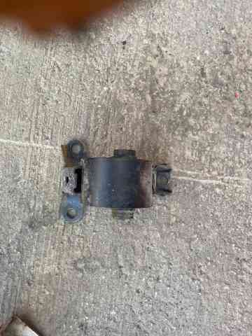 KARTİN TİCARET HONDA CIVIC V-TEC ÇIKMA ORJİNAL ÜST ŞANZUMAN KULAĞI 2002-2006 ARASI MODELLERE UYUMLUDUR