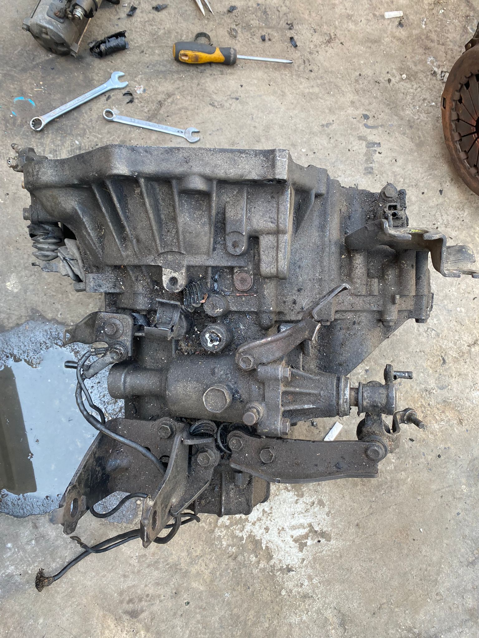 KARTİN TİCARET TOYOTA COROLLA 3ZZ MANUEL ÇIKMA ORJİNAL KOMPLE ŞANZUMAN 2002-2006 ARASI MODELLERE UYUMLUDUR