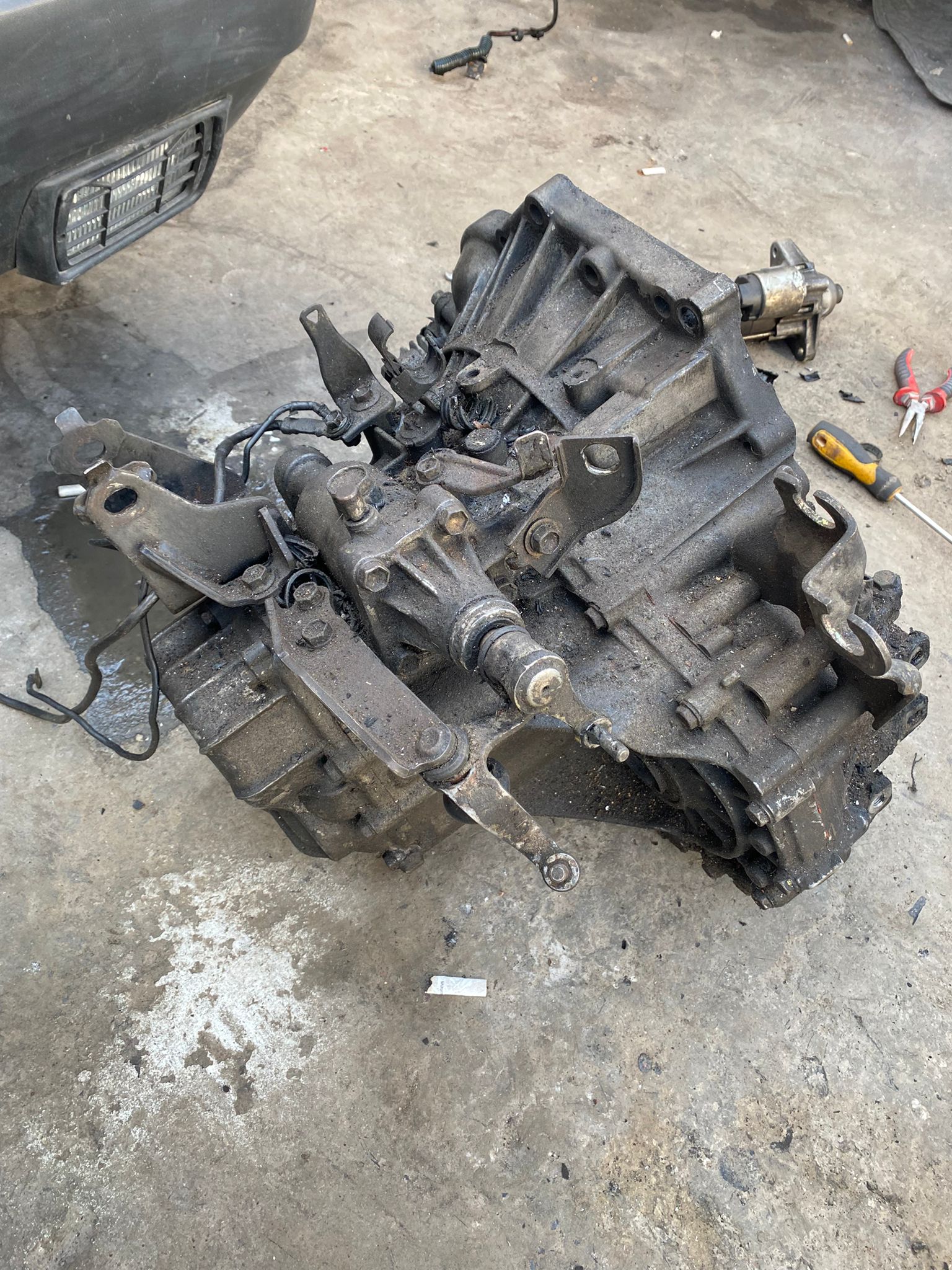 KARTİN TİCARET TOYOTA COROLLA 3ZZ MANUEL ÇIKMA ORJİNAL KOMPLE ŞANZUMAN 2002-2006 ARASI MODELLERE UYUMLUDUR